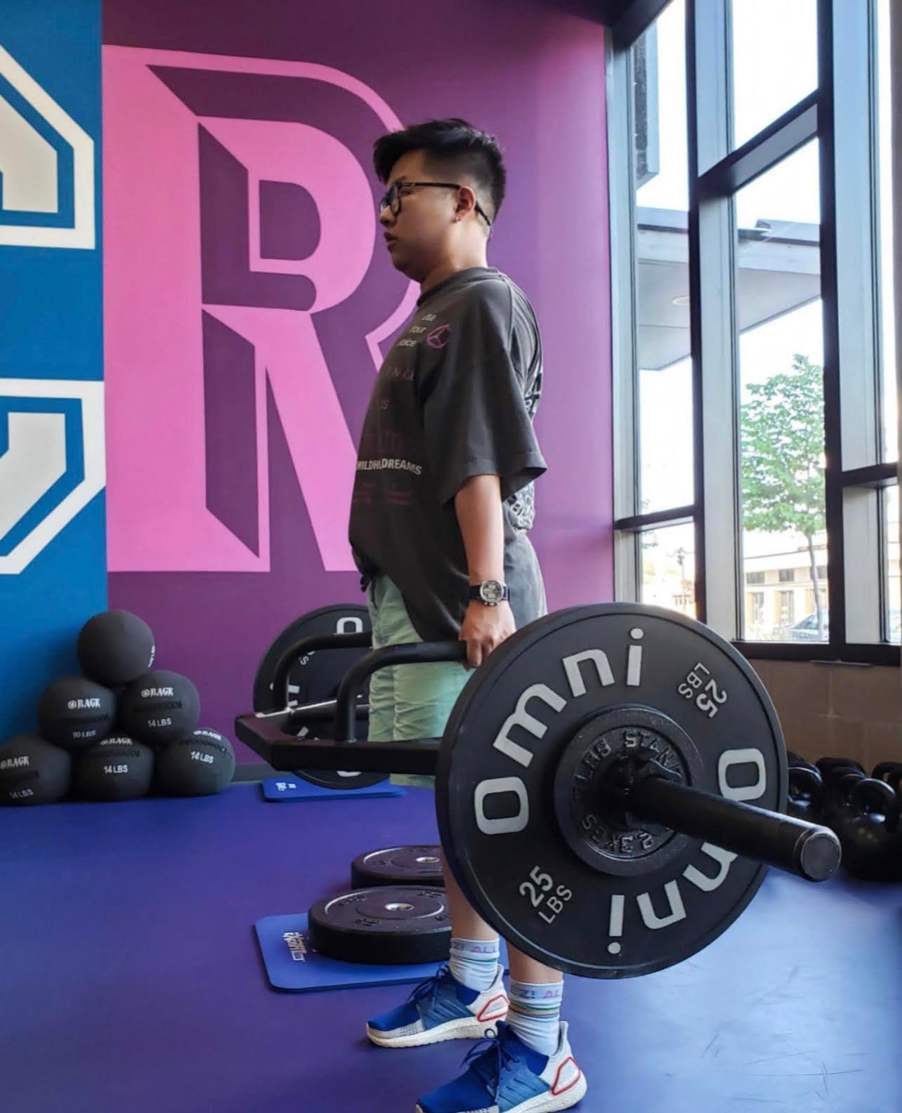 Henvy Deadlift.jpg